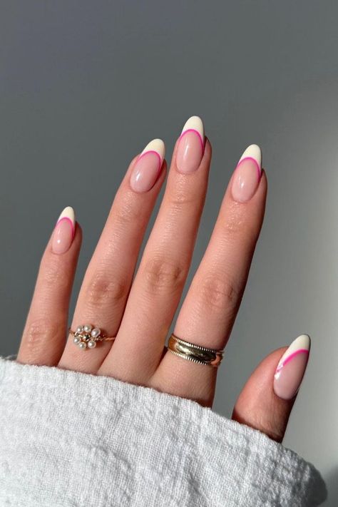 french tip nails Almond Nails Pink, Pink French Nails, Long Almond, French Tip Nail Designs, Simple Gel Nails, Summery Nails, Pink French, Modern French, Almond Acrylic Nails