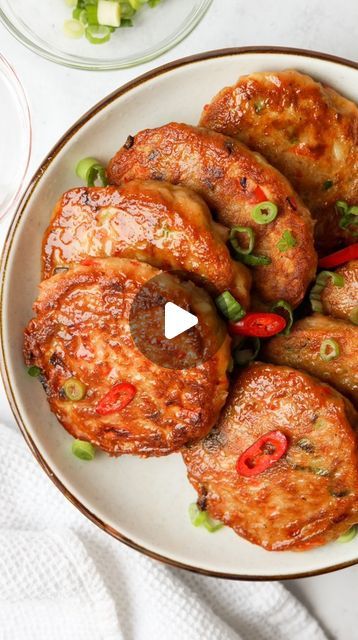 Spicy Pancakes, Tuna Pancakes, Minimal Pantry, Bell Pepper Recipe, Instagram Korean, Pepper Recipe, Korean Side Dishes, Pantry Ingredients, Tuna Casserole