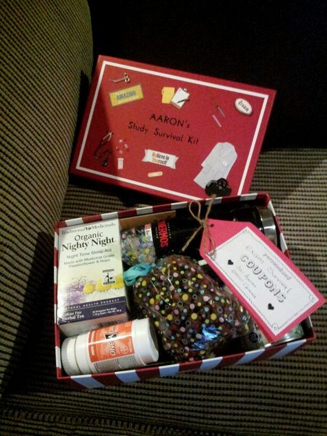 Med student exam survival kit Exam Survival Kit Ideas, Exam Package, Exam Survival Kit, Student Survival Kits, Survival Kit Ideas, Doctor Appreciation Gifts, Exams Gift, Med Student Gift, Survival First Aid Kit