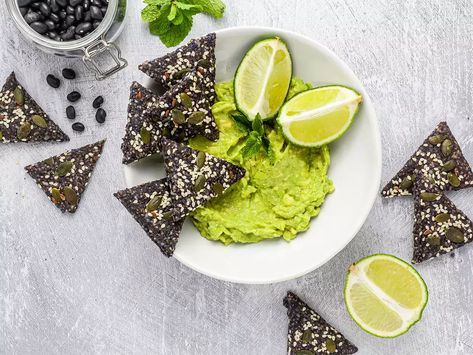 Homemade Black Bean Chips Recipe | Foodaciously Black Tortilla Chips, Black Bean Chips Recipe, Black Bean Tortilla, Emo Party, Pegan Recipes, Bean Chips, How To Make Tortillas, Healthy Fiber, Snacks Ideas