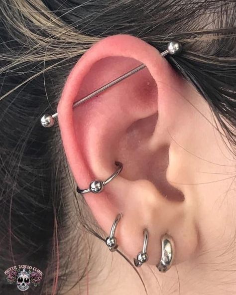 Piercing Placement Chart, Piercing Chart Ear, Styled Ear Piercings, Piercing Inspo Ear, Ear Piercing Placement, Ear Piercing Chart, Eat Piercing, Men Piercing, Piercing Styles