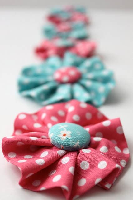 Kids Hair Bows, Hair Bow Tutorial, Diy Bows, Bow Tutorial, Baby Hair Bows, Making Hair Bows, Fabric Bows, Diy Hair Bows, Diy Hair Accessories