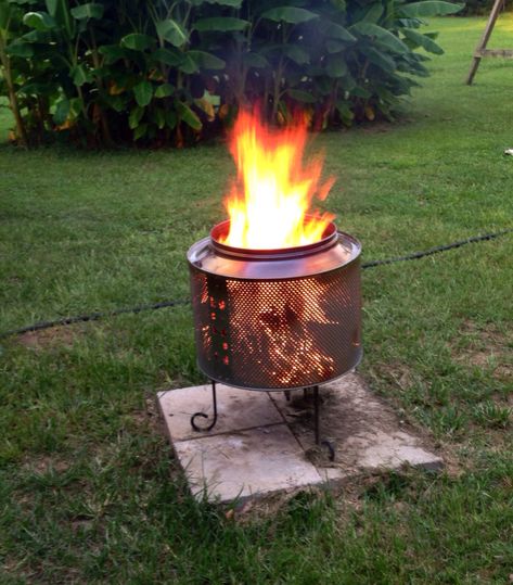 Fire Pit Gallery, Washer Drum, Plan Garage, Outside Fire Pits, Easy Fire Pit, Modern Fire Pit, Fire Pit Ring, Cool Fire Pits, Fire Pit Furniture