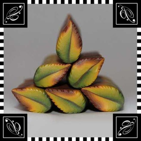 Polymer Clay Leaf, Clay Leaves, Clay Leaf, Clay Tips, Polymer Clay Cane Tutorial, Clay Works, Fimo Polymer Clay, Polymer Inspiration, Polymer Clay Cane