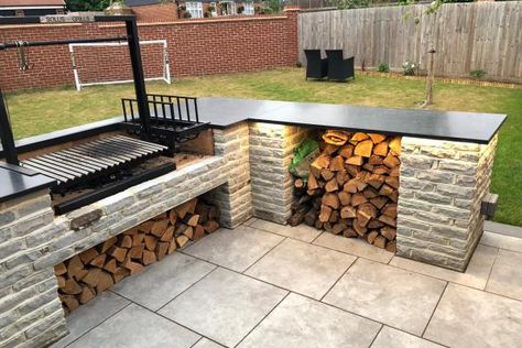 Outdoor Kitchen Worktop, Outside Kitchens, Argentina Grill, Stone Bbq, Brick Bbq, Outdoor Bbq Area, Outdoor Cooking Area, Outdoor Barbeque, Outdoor Fireplace Designs