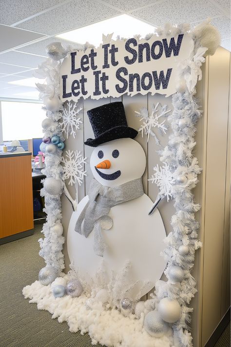 A cheerful snowman is a delightful addition to your cubicle Christmas decorations. Imagine building a foam snowman with a cozy scarf and festive hat right on your cubicle wall—it’s fun and full of personality. What accessories would you add to make it stand out even more? Christmas Decorations For Work Cubicle, Winter Themed Office Decorations, Let It Snow Cubicle Decorations, Call Center Christmas Decorations, Office Decoration For Christmas, Snowman Christmas Party Theme, Snowman Office Decorations, Winter Wonderland Desk Decorations, Winter Decor Classroom