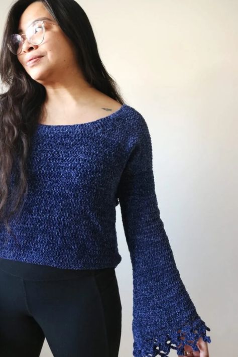 How to Make an Easy Crochet Bell Sleeve Sweater with Lace Edges - Knits and Knots by AME Flare Sleeve Top Pattern, Crochet Bell Sleeve Sweater, Crochet Flare Sleeve, Bell Sleeves Crochet, Bell Sleeve Pattern, Diy Cardigan, Crochet Bell, Crochet Sweater Free, Crochet Bell Sleeve