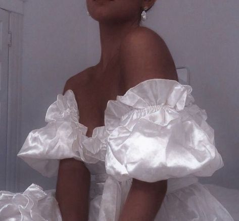 Black Princess, Princess Core, Black Femininity, Princess Aesthetic, Feminine Aesthetic, White Aesthetic, Black Aesthetic, Look Fashion, Ruffles