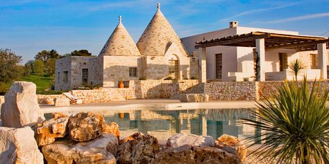 Traditional and contemporary, glamorous and rustic: a gorgeous trulli villa that’s perfect for friends and families (sleeps 8-10) Fairytale House, Lake Style, Eco Hotel, Eco Lodge, Italian Home, Puglia Italy, Southern Italy, Outdoor Kitchen Design, Backyard Ideas