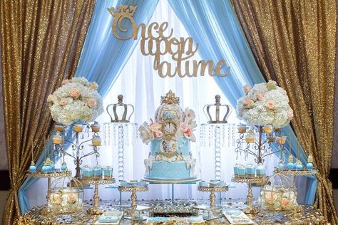 Sweet 16 Cinderella Theme, Cinderella Bridal Shower, Cinderella Quince, Cinderella Quinceanera Themes, Cinderella Sweet 16, Cinderella Quinceanera, Cinderella Wedding Theme, Sweet 15 Party Ideas Quinceanera, Sweet 15 Party Ideas