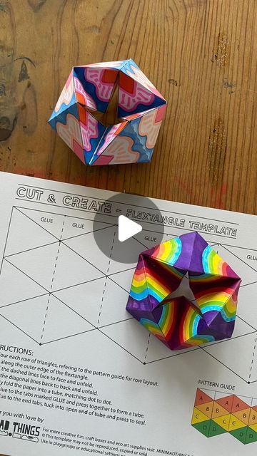 Flexagon Template, Diy Board Games For School Projects, How To Make A Game, Math Origami, Folding Paper Crafts, Flextangle Template, Cool Origami, Rainbow Headboard, Wooden Bath Panel