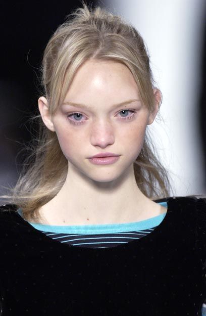 Gemma Ward, Model Face, Grunge Hair, 인물 사진, Hairstyles With Bangs, Pretty Face, Hair Inspo, Pretty People, Beautiful People