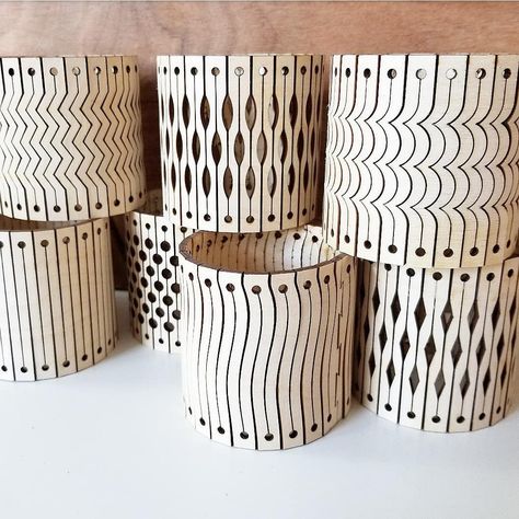 Forgot to post the final product!! ...Living Hinge cuffs from the previous laser video 👍...made from birch 🌳 3d Tiskárna, Laser Cut Lamps, Wood Bag, Living Hinge, Led Lamp Diy, Wood Usb, Cheap Favors, Laser Projects, Wooden Bag