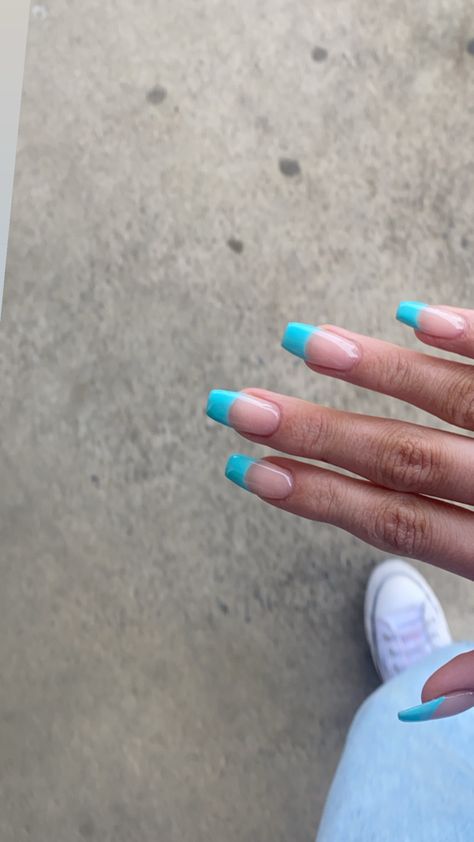 Teal French Tip Nails Coffin, French Tips Turquoise, Cyan French Tip Nails, Neon Blue Nails French Tips, Teal French Tip Nails Square, Pink And Blue French Tips, Aqua Blue French Tip Nails, Blue French Tip Square Nails, Teal French Tip Nails Turquoise