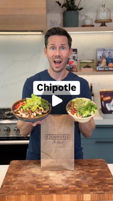 Bobby Parrish aka FlavCity on Instagram: "Chipotle chicken burrito bowl with guacamole costs $12.20. My homemade version cost $2.67. Chipotle is 456% more expensive! 

In fact, it costs $13.38 to make 5 burrito bowls, only 9.6% more expensive than buying 1 bowl at Chipotle. 

PS: they don’t use organic meat, produce, or dairy at chipotle, but in terms of fast food, it’s one of the cleanest options out there. 

Where to next?" Copycat Moes Burrito Bowl, Pulled Pork Burrito Bowl, Chipotle Bowls At Home, Chipotle Bowl Recipe, Chipotle Chicken Burrito Bowl, Chipotle Chicken Burrito, Flav City, Chipotle Copycat Recipes, Chipotle Copycat