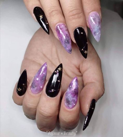 Midnight Rose Emporium @ayenexbeauty (on IG) Pastel Goth Nails, Nails Witchy, Galaxy Nail, Galaxy Nail Art, Witch Nails, Witchy Nails, Nails Trend, Midnight Rose, Halloween Acrylic Nails