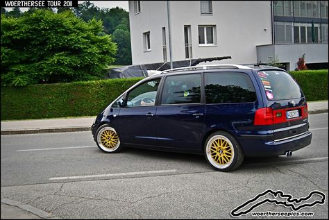 . Vw Sharan, Ford Galaxy, Tuning Cars, Seat Alhambra, Bus Life, Vw T4, Cars 2, Mini Trucks, Custom Vans