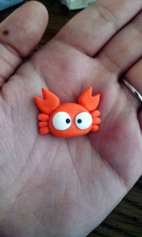 crab! Clay Date Ideas Christmas, Play Dough Date Ideas, Polymer Clay Key Ring Ideas, Mini Clay Art Animals, Clay Date Night, Modeling Clay Ideas Step By Step, Modeling Clay Animals, Clay Date Ideas, Dough Animals