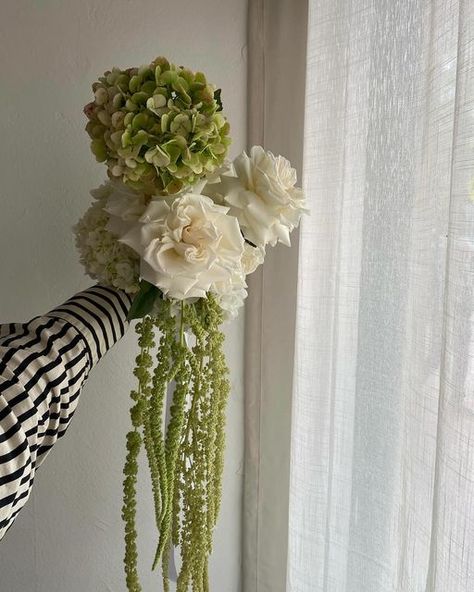 Andrea Sanchez on Instagram: "Amaranthus. The new Mother of Pearls. For Jade 🫶🏽🤍" Amaranthus Wedding Centerpiece, Wedding Flowers April, Pearl Centerpiece Ideas, Amaranthus Wedding Bouquet, White Floral Centerpieces Wedding, Amaranthus Wedding, Amaranthus Bouquet, Greenery Tablescape, Green Flower Bouquet