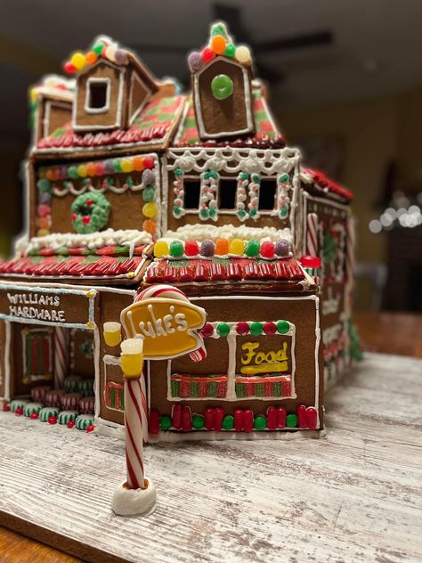 Nutcracker Gingerbread House, Gingerbread House Ideas Funny, Gingerbread House Ideas Creative, Gingerbread Village Ideas, Themed Gingerbread House, Gingerbread Street, Fun Gingerbread House, Best Gingerbread House, Gilmore Girls Christmas