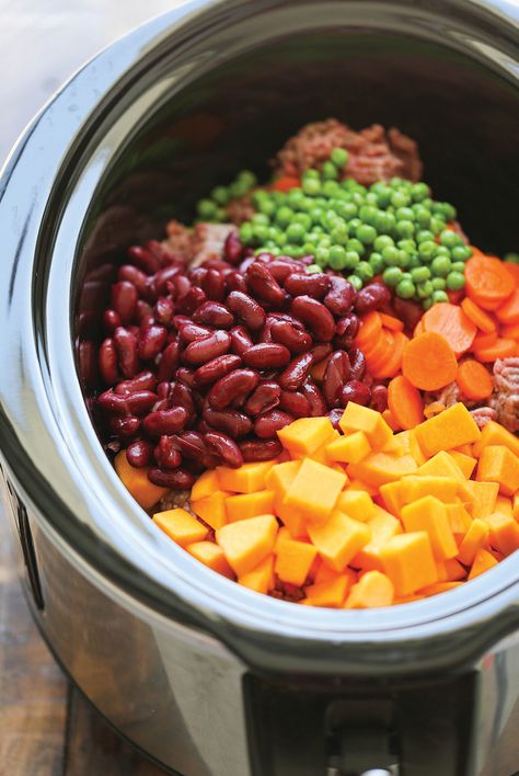 Balanced Homemade Dog Food Recipe, Cooker Dog, Pet Recipes, Make Dog Food, Diy Dog Food, Dog Biscuit Recipes, Cutest Dogs, Healthy Dog Food Recipes, Best Homemade Dog Food