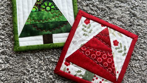 Christmas Coasters Fabric, Christmas Mug Rugs, Quilted Placemats, Quilted Coasters, Christmas Patchwork, Mug Rug Patterns, Holiday Sewing, Fabric Coasters, Holiday Quilts