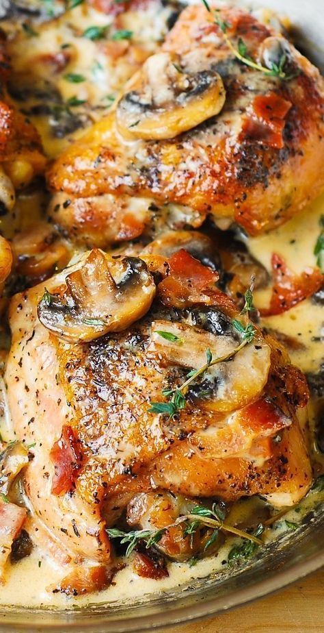 Thyme Sauce, Best Chicken Thigh Recipe, Bacon Sauce, Bacon Mushroom, Gluten Free Chicken Recipes, Comfort Food Chicken, Bacon Stuffed Mushrooms, Recipes Yummy, Baked Chicken Thighs