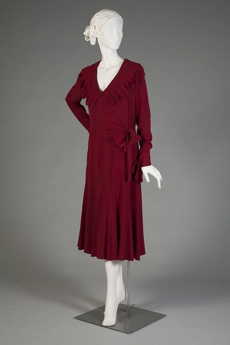 OMG that dress! — Dress 1930s The Frock 1930a Fashion, 1930s Red Dress, 1930s Day Dress, 1930s America, 1938 Fashion, 1930s Clothing, 1930s Women, 1930s Fashion Women, 1930's Dresses