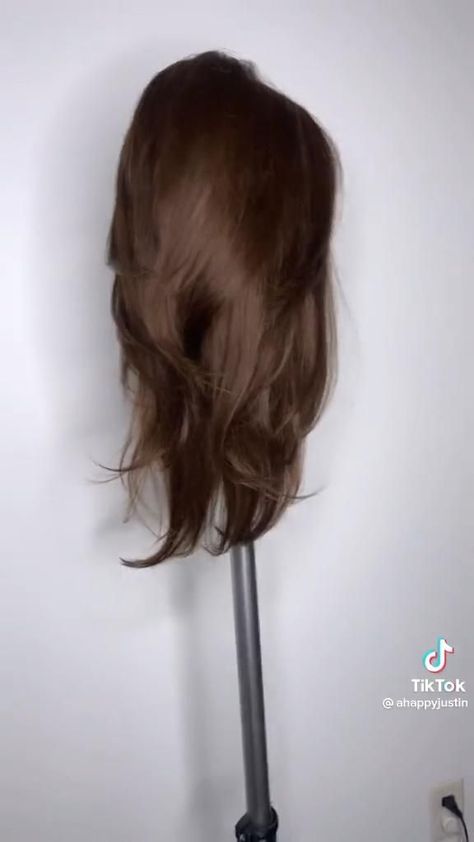 180 Degree Haircut Long, Layered Medium Haircuts For Fine Hair, How To Do Layered Hair, How To Blend Layers In Hair, The Wrap Haircut, Wolfcut Hair Long Tutorial, Mermaid Haircut Long, How To Give Yourself Layers, How To Cut Layers