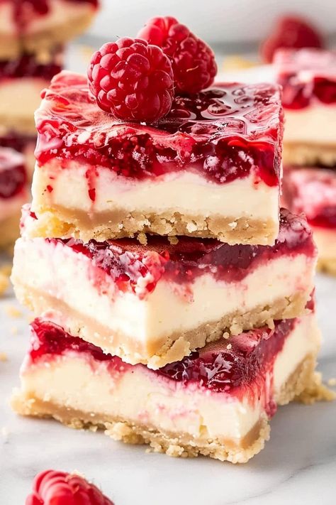 Raspberries Recipes, Rhubarb Squares, Oreo Muffins, Cheese Desserts, Strawberry Feta, Portable Dessert, Raspberry Cheesecake Bars, Raspberry Bars, Raspberry Desserts