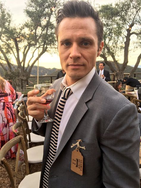 Embedded image Seamus Dever, Tie Clip, Castle, It Cast, Fan Art, Twitter