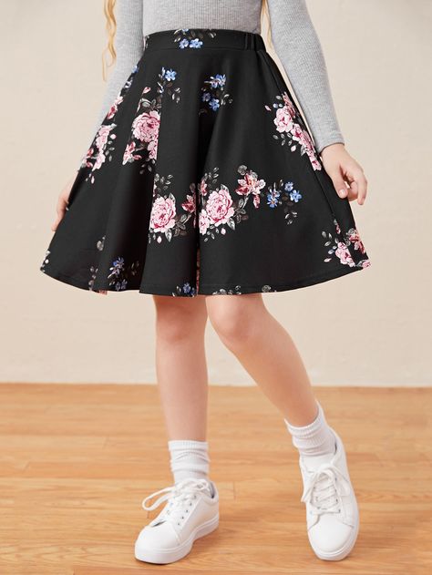 Short Flare Skirt, Floral Skirt Outfits, Girls Skirts, Cute Skirt Outfits, Skirts For Kids, Flower Skirt, Stylish Dress Designs, Tshirt Outfits, Cute Skirts