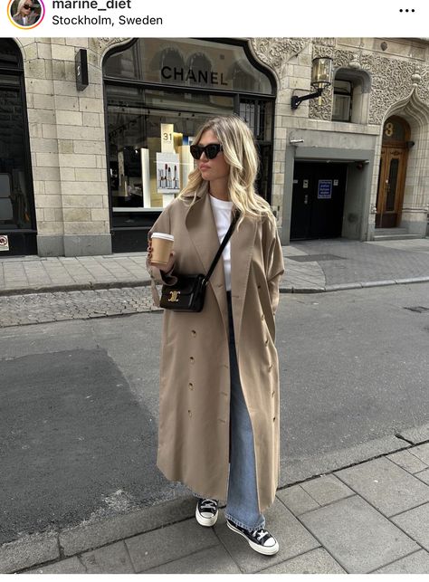 Beige Trench Coat Outfit, Paris Outfit Ideas, Trench Outfit, Long Coat Outfit, Female Office, Winter Office, Trench Coat Outfit, Beige Trench Coat, Mode Turban