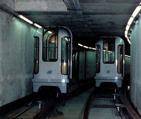 Paris suburb pod metro in the 90’s Mini Metro, Paris Suburbs, Recreational Vehicles, Paris, Vehicles