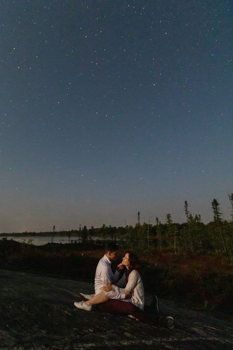 Couples Stargazing, Night Wedding Theme, Sky Night Aesthetic, Outdoor Event Ideas, Starry Night Wedding Theme, Night Engagement Photos, Ontario Photography, Night Engagement, Starry Night Wedding