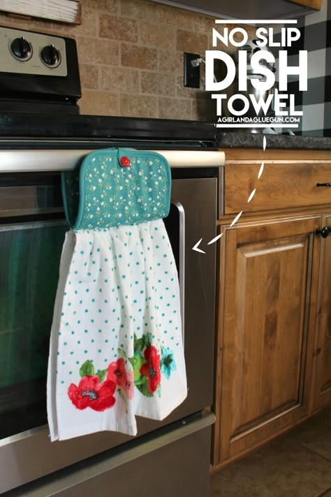 Dish Towel Crafts, Kitchen Towels Crafts, Purl Bee, Diy Christmas Garland, Towel Crafts, Kitchen Crafts, Hanging Towels, Crochet For Home, Easy Sewing Projects