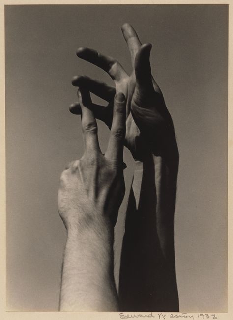 Hands of Kreutzberg; Edward Weston (American, 1886 - 1958); April 12, 1932; Gelatin silver print; 25.1 x 18.1 cm (9 7/8 x 7 1/8 in.); 87.XM.61.1; Copyright: © 1981 Arizona Board of Regents, Center for Creative Photography Tina Modotti, Show Of Hands, Edward Weston, Louise Bourgeois, Dance Movement, Getty Museum, Gelatin Silver Print, History Of Photography, Shaved Head