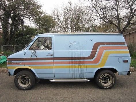 Ford Transit Campervan, Vans Painted, Car Stripes, Caravan Decor, Volkswagen Vans, Car Paint Jobs, Cute Vans, Van Wrap, Chevy Van