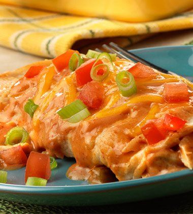 LIGHTENED UP CHICKEN ENCHILADAS - Campbells Food Service Cambell Soup, Condensed Cream Of Chicken Soup, Healthy Soups, Enchiladas Recipe, Cooking Chicken To Shred, Chicken Enchilada Recipe, Live Healthy, Enchilada Recipes, Bowl Of Soup