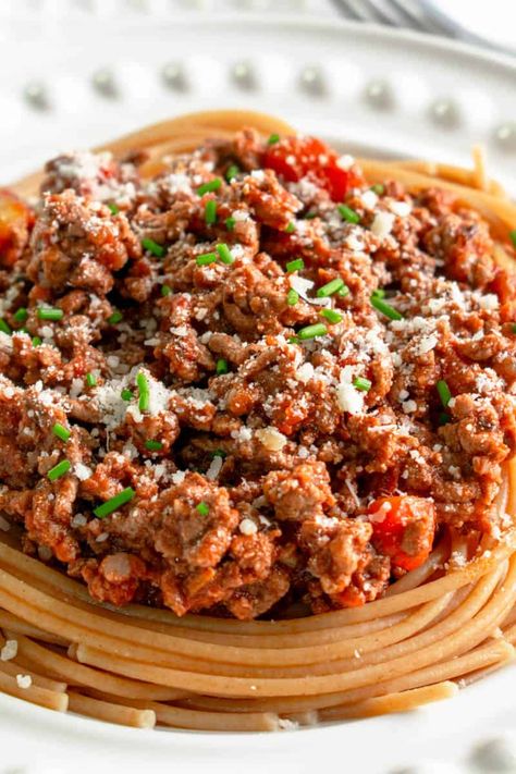 Low FODMAP Spaghetti Bolognese Recipe | Hint Of Helen Low Fodmap Pasta Sauce Recipes, Low Fodmap Bolognese, Low Fodmap Spaghetti Sauce, Low Fodmap Pasta Sauce, Fodmap Spaghetti Sauce, Low Fodmap Pasta Recipes, Low Fodmap Spaghetti, Ground Beef Curry Recipe, Lowfod Map