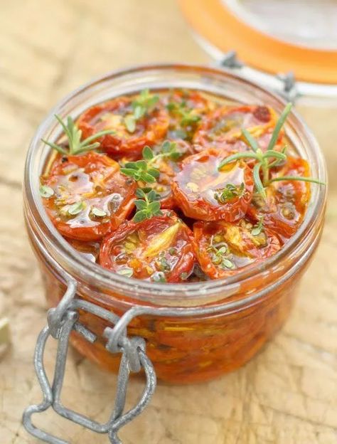 Candied Tomatoes Recipe — Eatwell101 Tomatoes In Olive Oil, Pear Butter, Cherry Tomato Recipes, Tomatoes Recipe, Pickled Veggies, Pickling Recipes, Tomato Recipes, Veggie Dishes, Canning Recipes