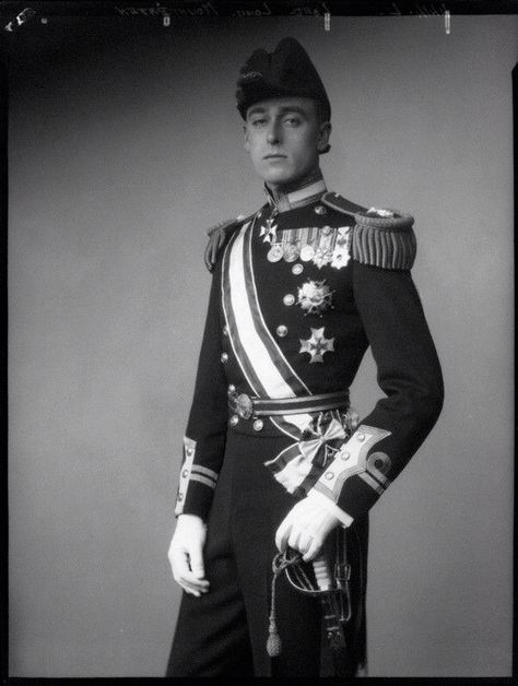 Lord Mountbatten, Louis Mountbatten, Admiral Of The Fleet, Royal Navy Officer, British Aristocracy, Royal Family England, Elisabeth Ii, 25 June, Duke Of Edinburgh