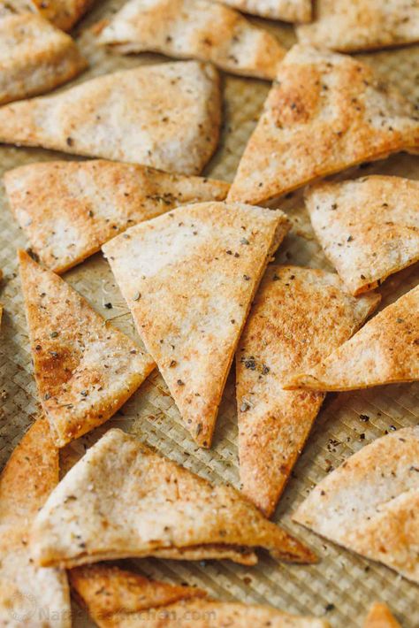 Pita Bread For Dipping, Appitizer Ideas, Amy Cook, Pita Chips Recipe, Baked Pita Chips, Homemade Pita Chips, Pollo Teriyaki, Homemade Pita, Homemade Pita Bread