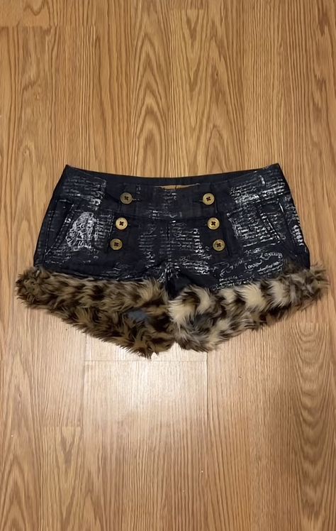 Fur Shorts Y2k, Mcbling Shorts, Gyaru Clothes, Mcbling Fashion, Gyaru Fashion, 2000s Fashion Outfits, Swaggy Outfits, 2000s Fashion, Dream Clothes