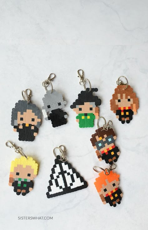 Harry Potter Perler Bead Patterns and Keychains- Book Review - Sisters, What! Book Perler Bead Patterns, Hama Beads Patterns Harry Potter, Perler Harry Potter, Hama Beads Harry Potter, Perler Bead Patterns Cute, Harry Potter Perler Beads, Harry Potter Keychain, Harry Potter Christmas Ornaments, Perler Beads Ideas