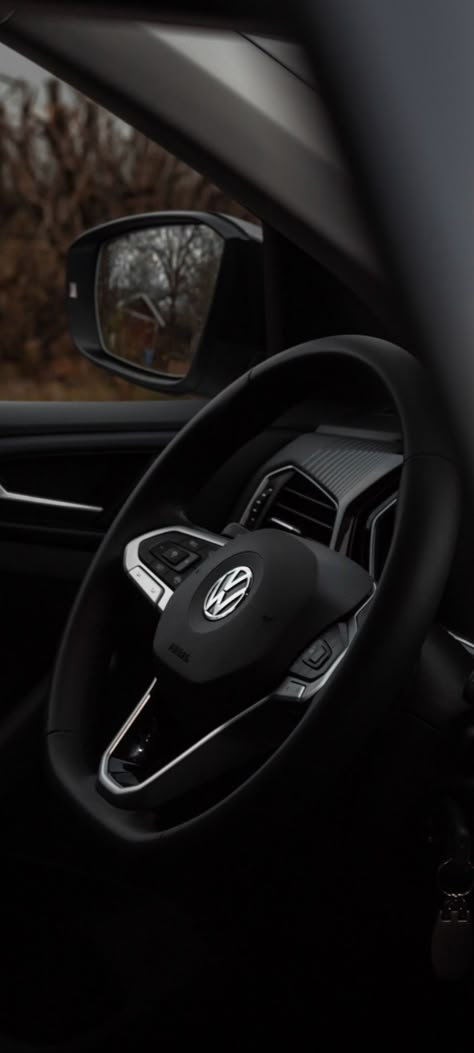 Volkswagen Steering Wheel, Volkswagen Wallpaper, Vw Golf Wallpaper, Bmw Iphone Wallpaper, Automobile Photography, Vw Logo, Tiguan R Line, 2022 Goals, Car Iphone Wallpaper