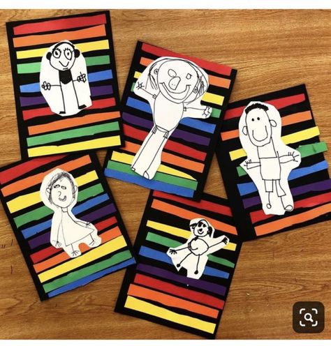 Kindergarten Self Portraits, Color Lessons, Kindergarten Art Projects, Self Portraits, Kindergarten Art, Art Lessons Elementary, School Art Projects, Preschool Art, Elementary Art