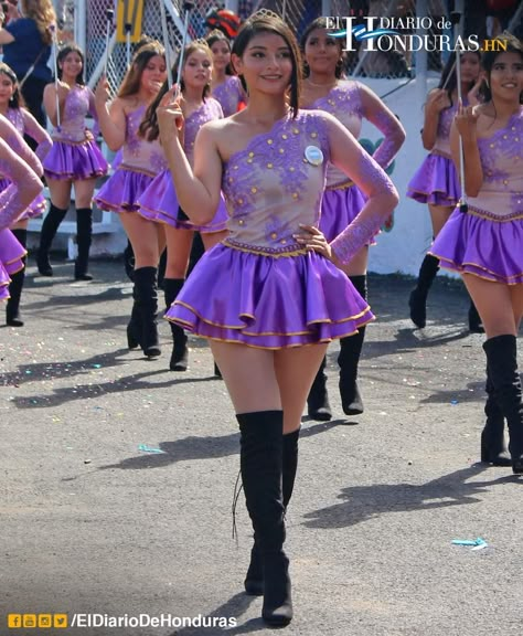 Majorette Outfits, Hispanic Culture, Vidya Balan, Beach Picnic, Marching Band, Honduras, Dance Wear, Cheerleading, Gymnastics