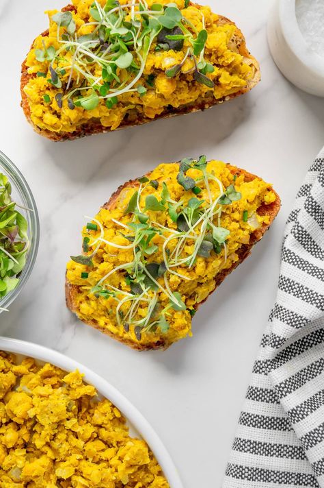 10-Minute Fluffy Chickpea Scramble Chickpea Scramble, Vegan Breakfast Burrito, Breakfast Vegan, Vegan Chickpea, Plant Based Recipes Easy, Sugar Free Vegan, Low Carb Vegan, Vegan Gluten Free Recipes, Savory Vegan