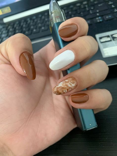 Mens Nails, May Nails, Spring Nail Designs, Modern Fall, Brown Shades, Brown Nails, Minimalist Nails, Spring Nail, Nail Designs Spring